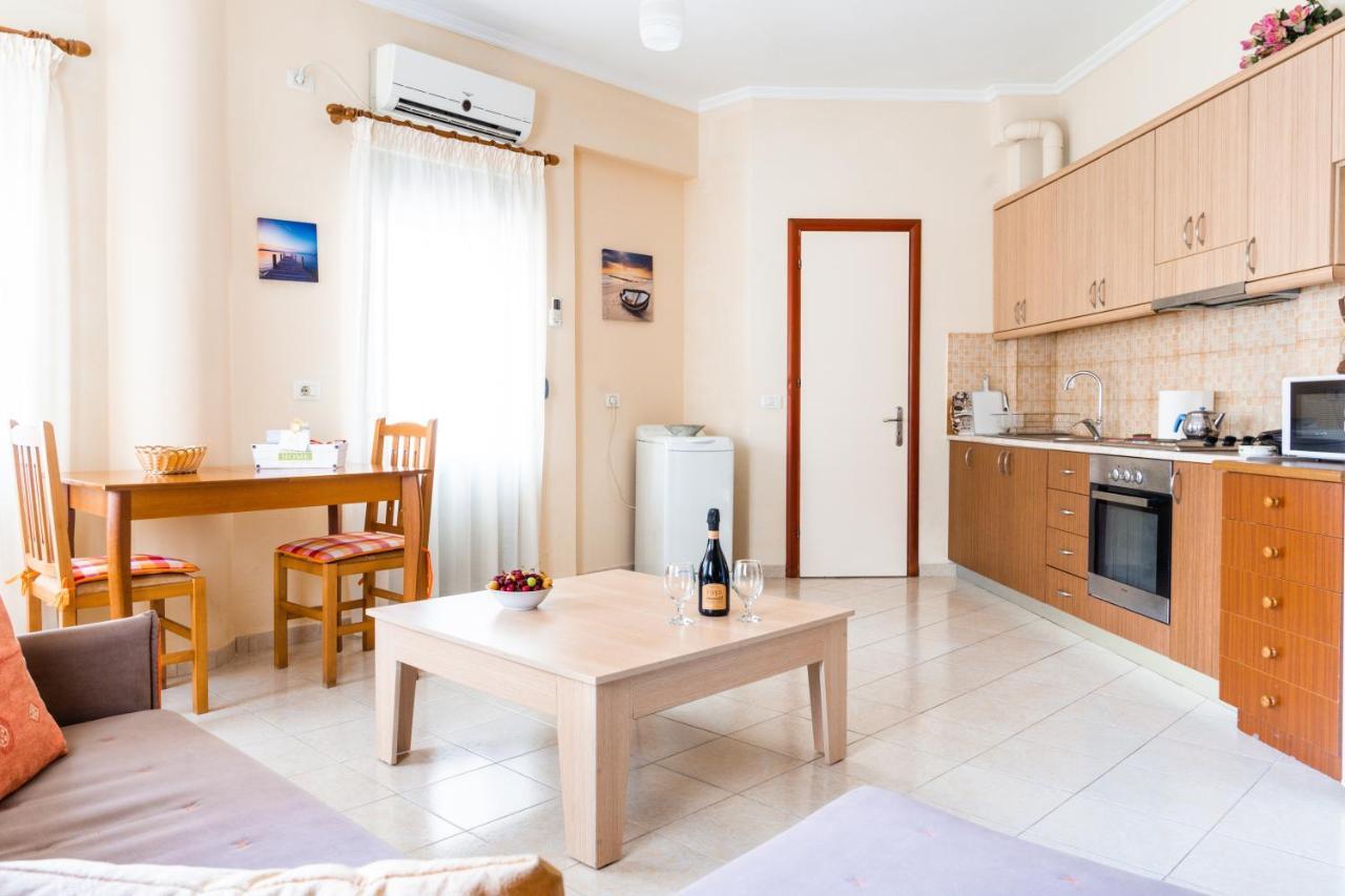 Work-Friendly Central Apartments, Саранда Экстерьер фото